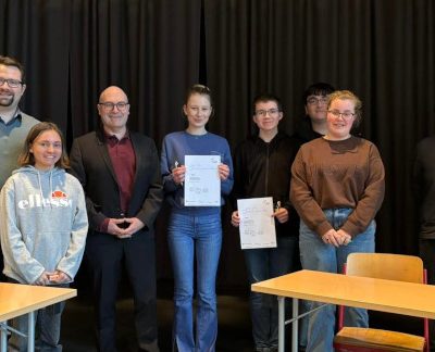 Emma Berens und Nicklas Gindorf gewinnen den Schulwettbewerb „Jugend debattiert“