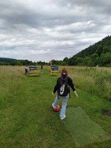 Deutsch-französisches Fußball-Golfen: 7F1 und 8INS2 treffen ihre Parnterklassen aus Creutzwald