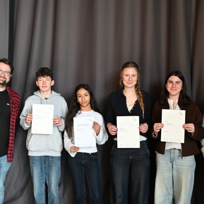Emma Berens gewinnt den Regionalwettbewerb „Jugend debattiert“